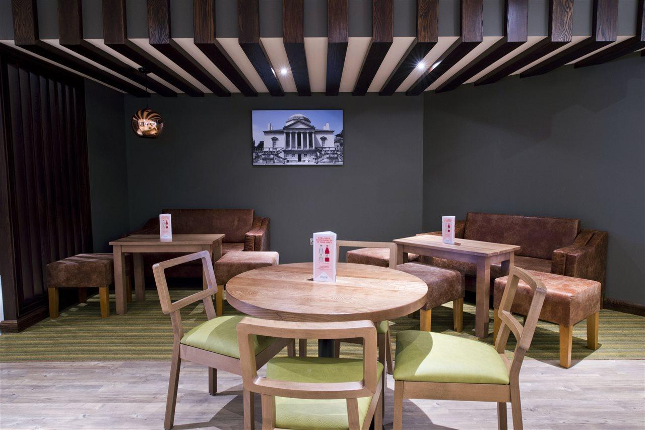 Premier Inn London Chiswick ภายนอก รูปภาพ
